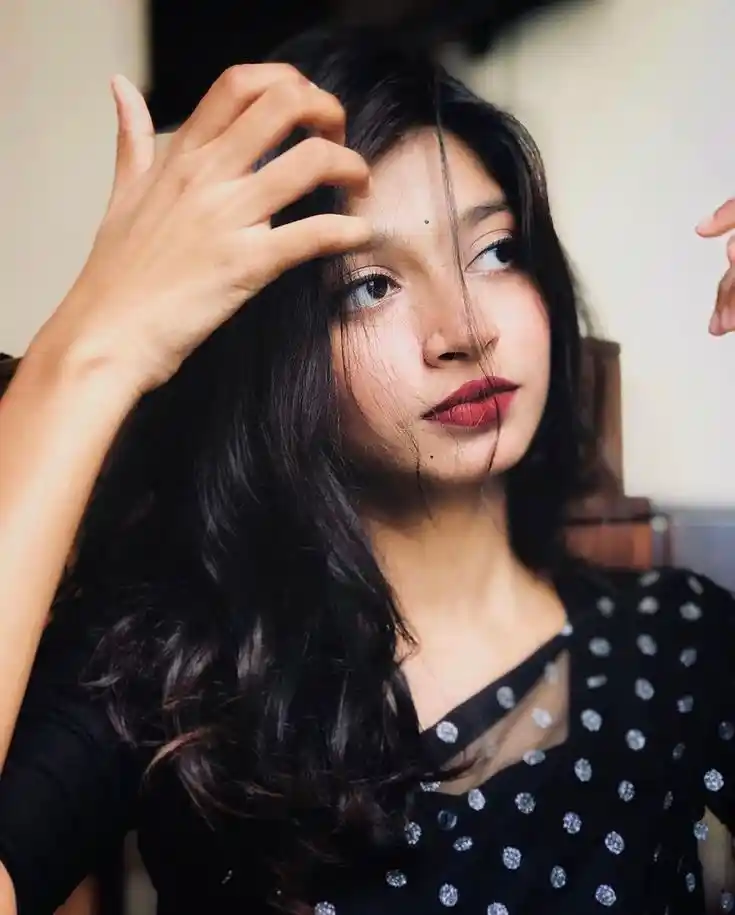 profile pic real simple girl image