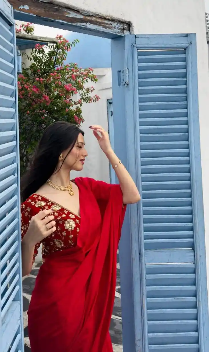 real hide face girl pic