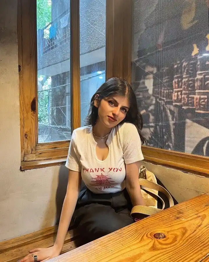 real simple girl image muslim