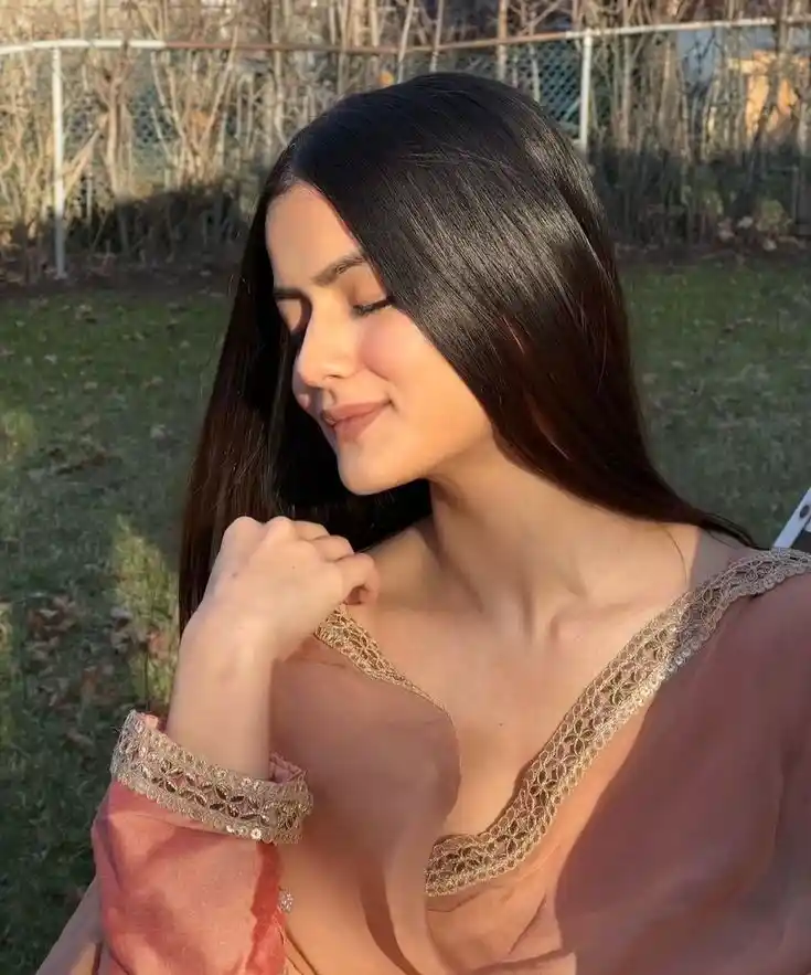 real simple girl pic