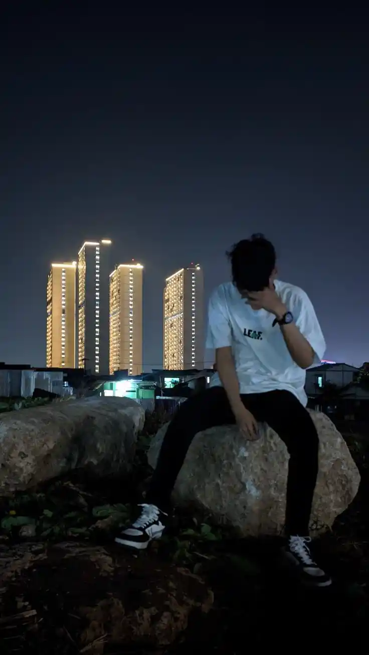 sad boy dp back side