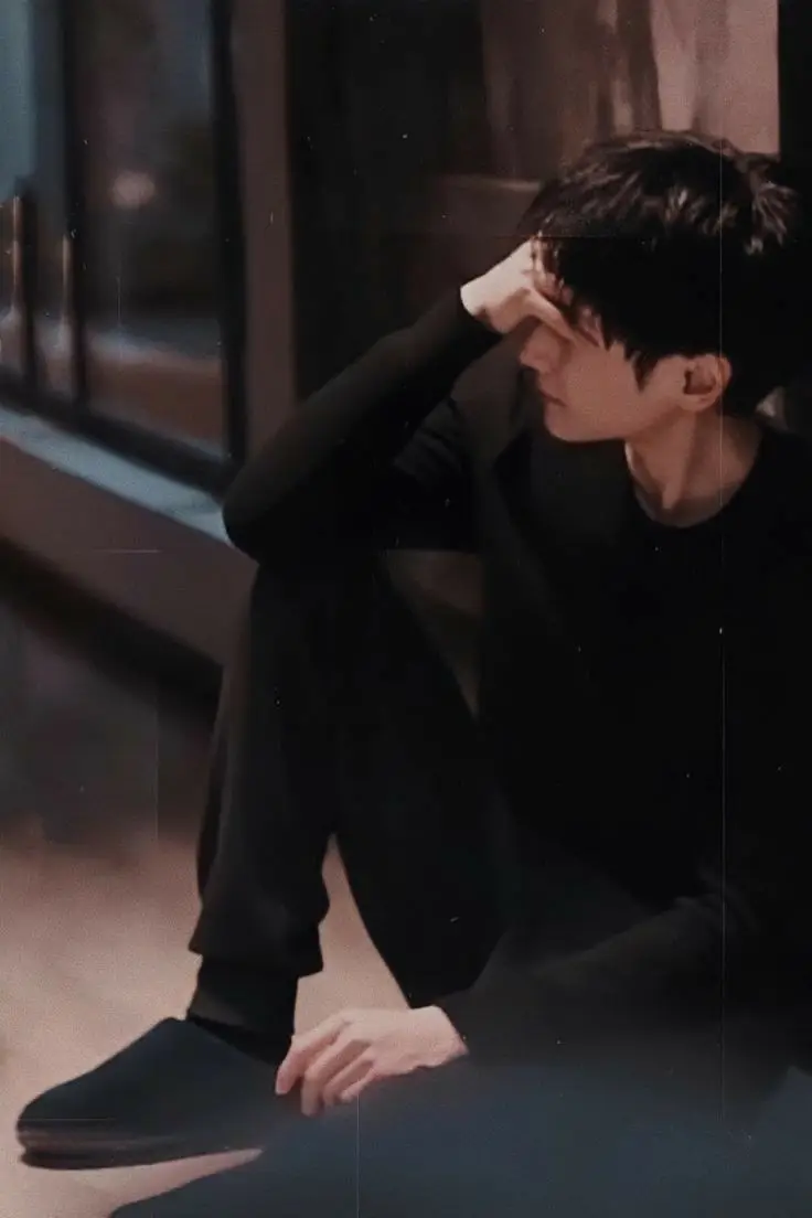 sad-dp-boy-black-and-white