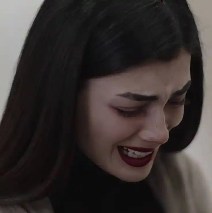 sad dp girl alone shayari