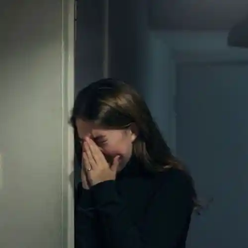 sad girl dp anime for instagram