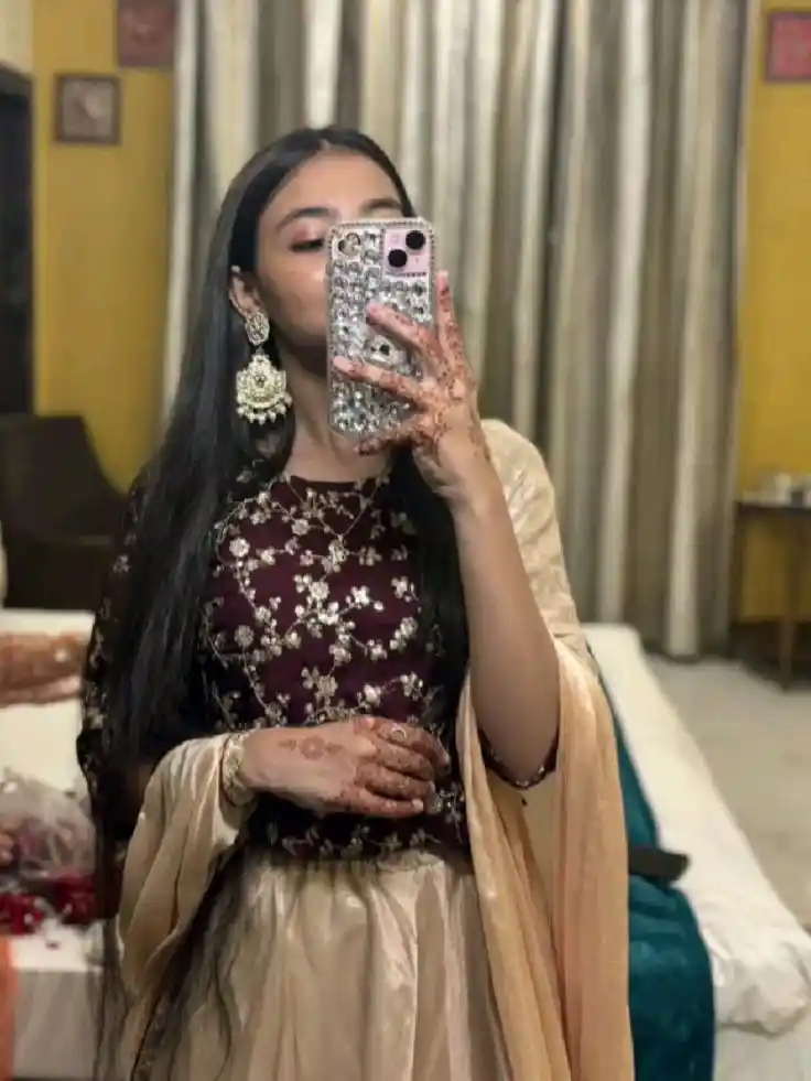 single girl dp black colour for instagram