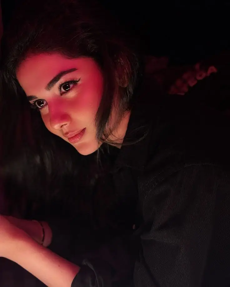 single-girl-dp-cartoon