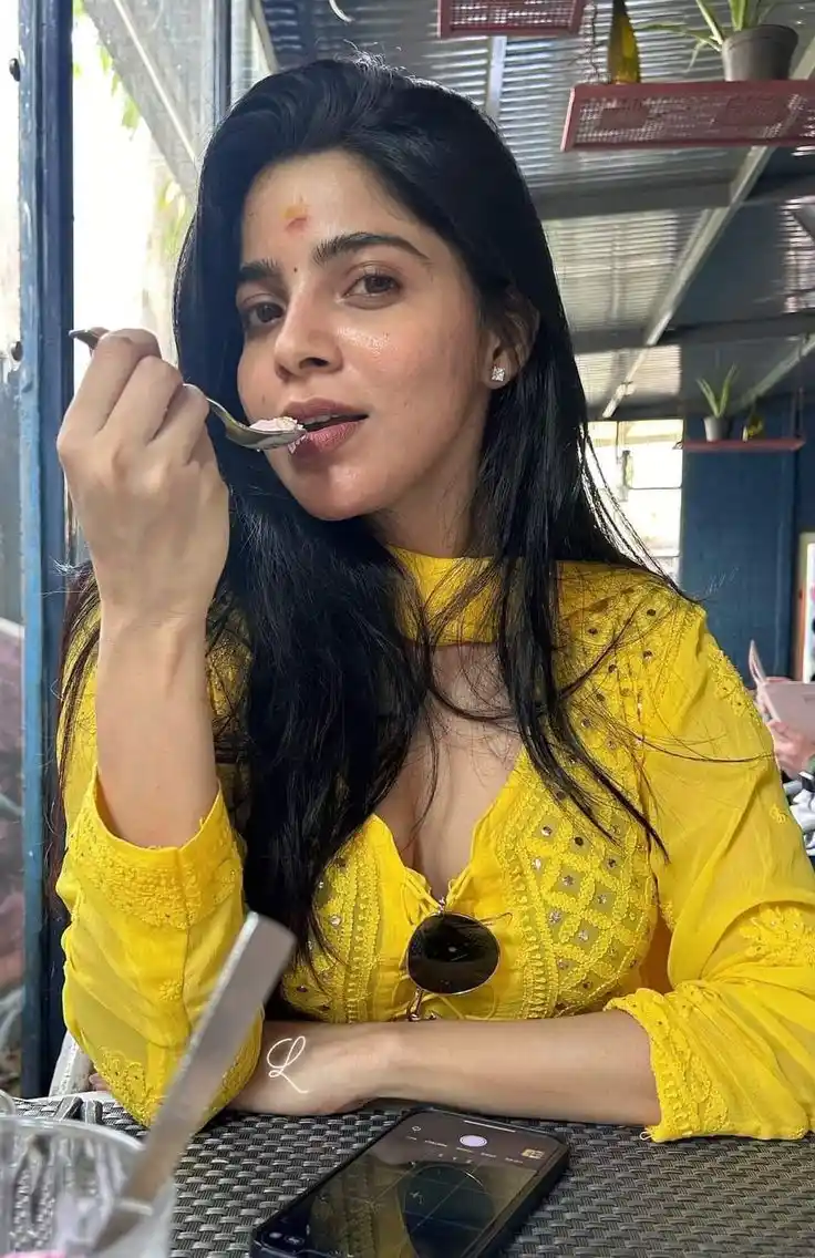 single girl dp instagram aesthetic