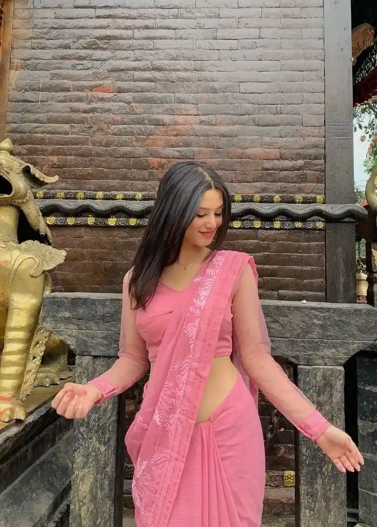 single girl dp instagram attitude simple