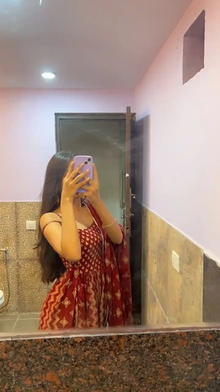 single girl dp instagram black