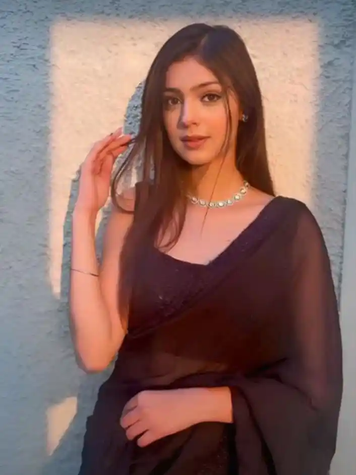 stylish dpz attractive instagram hidden face dp for girls