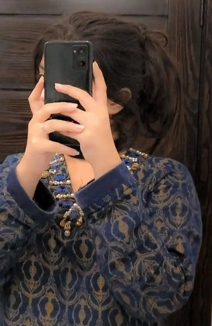 whatsapp dp for girls mirror selfie whatsapp dp for girls mirror selfie