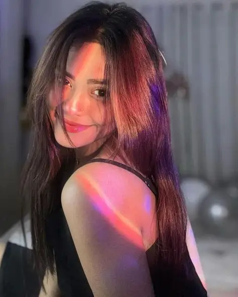 single girl attitude dp for instagram in english